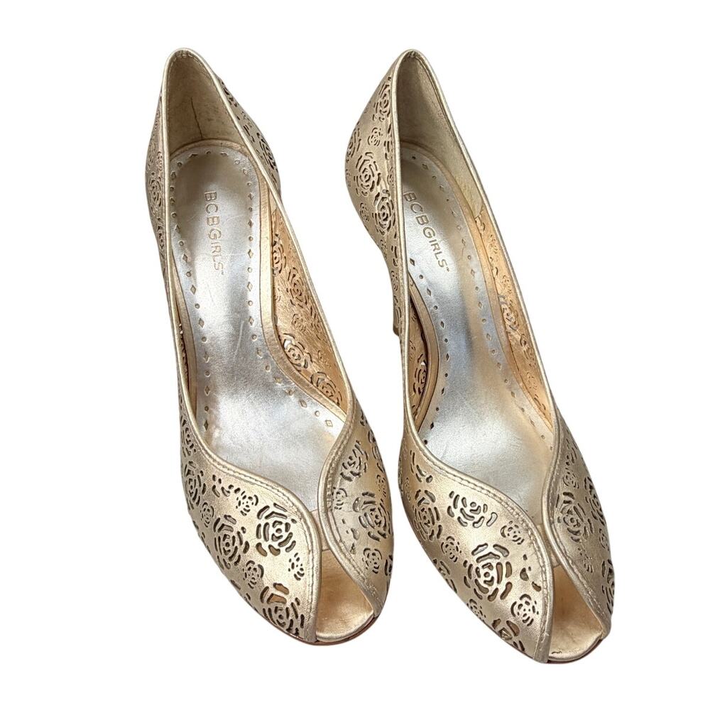 BCBGirls Metallic Gold Peep Toe Pumps Rose Laser Cut Design Size 10M